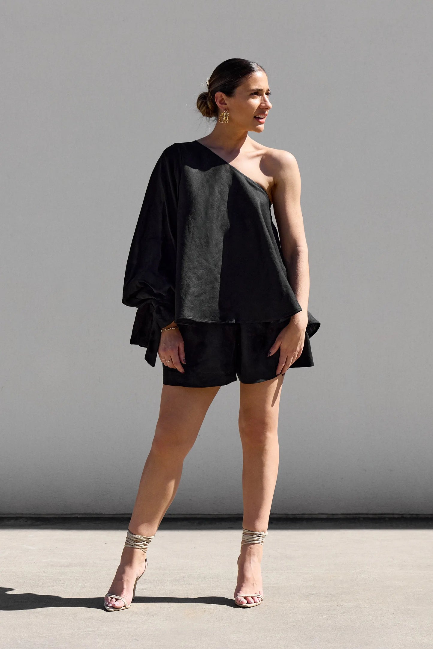 Black Relaxed Shorts Isabella Longginou