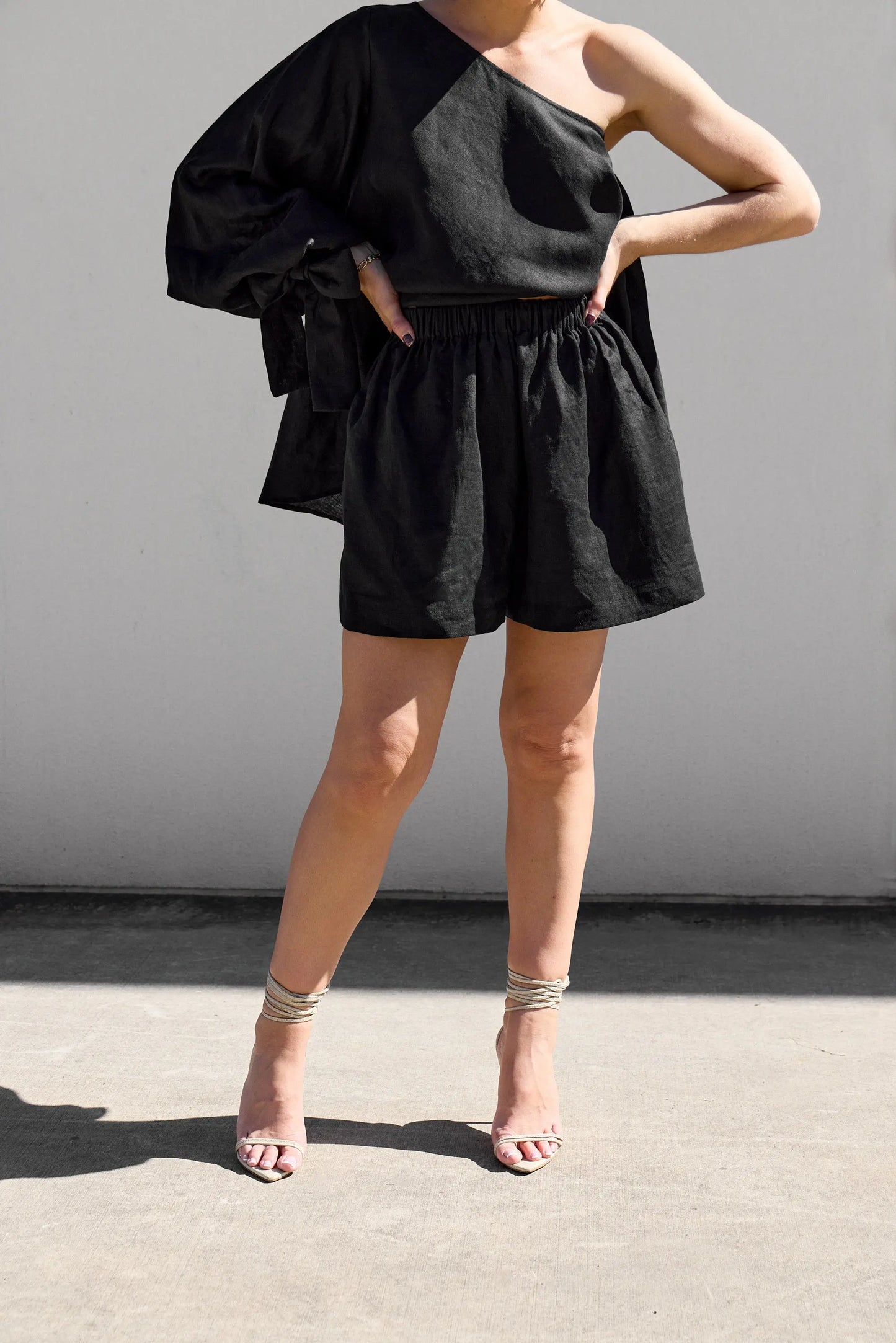 Black Relaxed Shorts Isabella Longginou