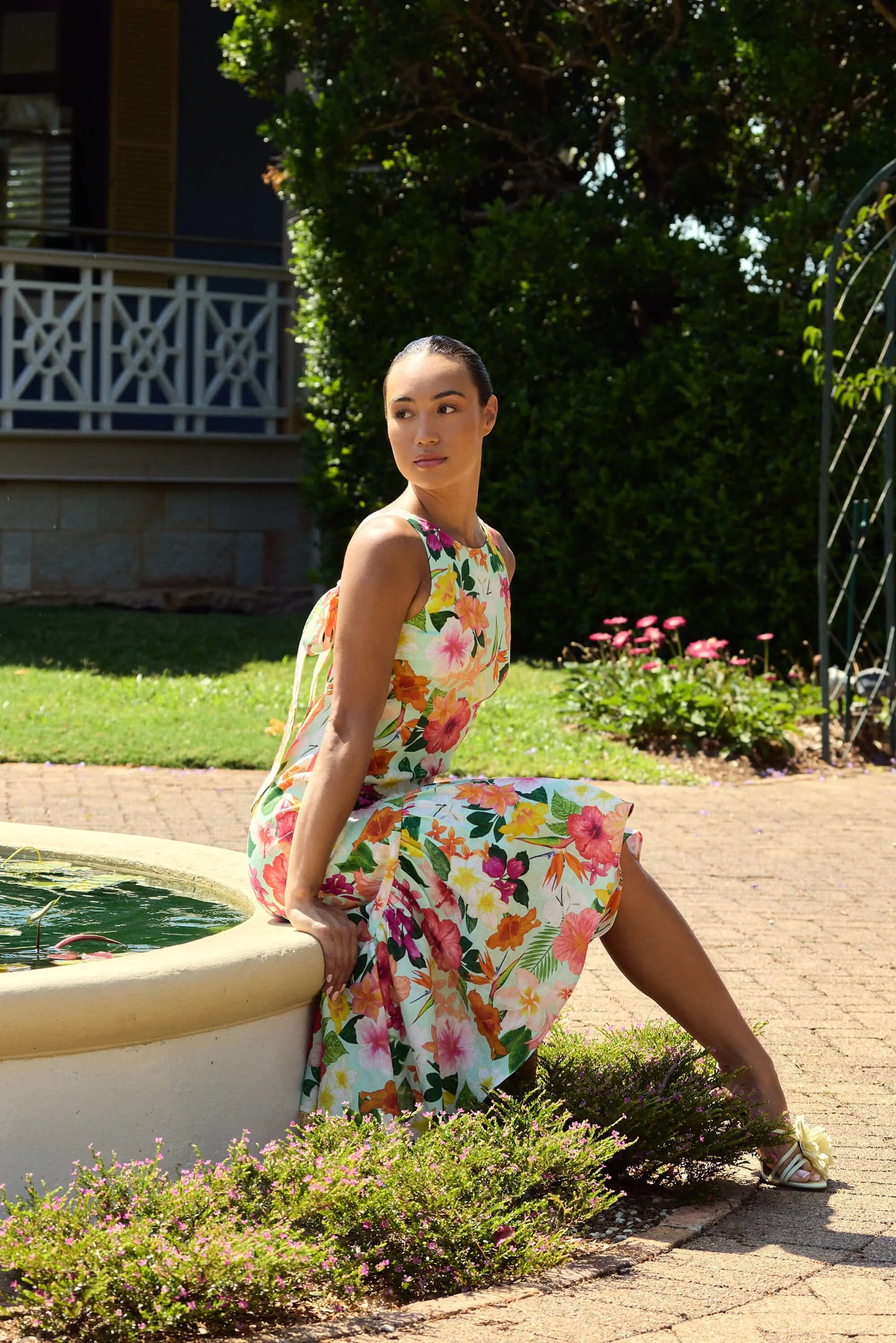 Hawaiian-Holiday Isabella Longginou