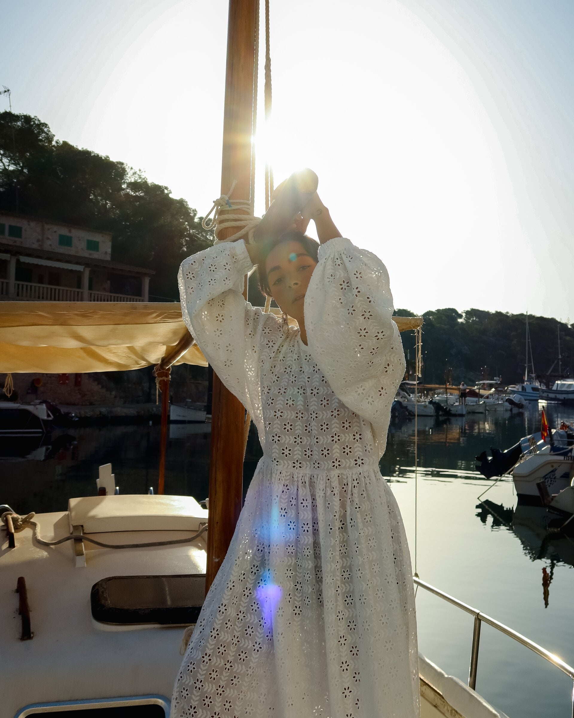 LERURE リルアー　Plume broderie balloon dress Broderie Balloon Sleeve Gathered Dress - Isabella Longginou